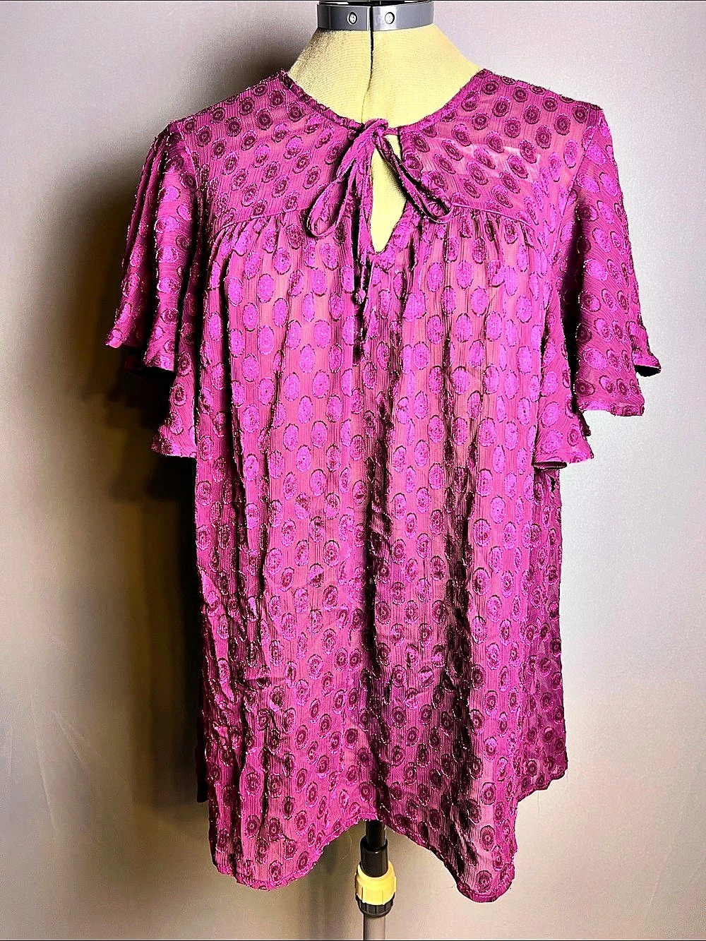 Torrid Size 1 Sheer Magenta Pink Tie Neck Flutter Sleeve Tunic Top